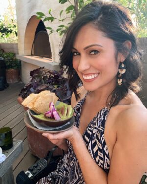 Pilar Holland Instagram - We’ve got another episode of @lahappyshow coming to you this Tuesday. In the meantime, if you’re hungry and live in the valley, the @thefrontyardla is still delivering and doing takeout. I will tell you first hand, it’s so worth it and mouth watering. I wish they’d deliver their cocktails too 🤤. #treatyoself #tasty