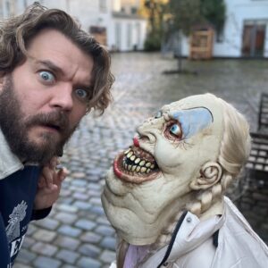 Pilou Asbæk Instagram - Happy Halloween! #girldad 💀👹🤠