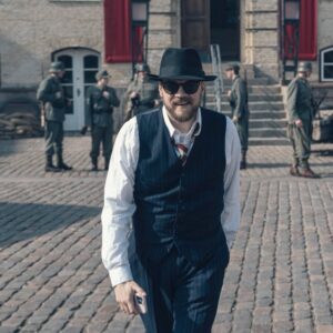 Pilou Asbæk Instagram - The Danish award show ‘Robert’ is only a little while away - did you know that one of the awards are by public vote? 

So go vote for your favourite film! And if that film happens to be ‘Når Befrielsen Kommer’ then from the bottom of my heart THANK YOU!

Link in bio