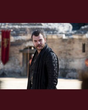 Pilou Asbæk Instagram - Villains the past years… 1: @runsweetheart #ethan #movie on @amazonprime 2: @samaritanmovie #Cyrus movie on @amazonprime 3: @gameofthrones #eurongreyjoy series on @hbo 4: @overlordmovie #Wafner movie. #crazy #got #twogoodhands #blood #fear #death #movie #series #evil #hunt #run