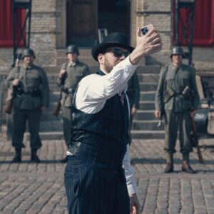 Pilou Asbæk Instagram - I’m nothing, if not historically accurate when I’m on set. 

…. What do you mean “there was no Iphones during the Second World War”? 🤪