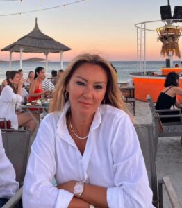 Actress Pınar Altuğ HD Instagram Photos and Wallpapers July 2024
