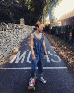 Actress Pixie Davies HD Instagram Photos and Wallpapers June 2023