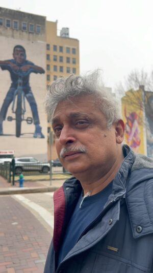 Piyush Mishra Instagram - Houston, Kal milte hain! Aa gaya hoon America! 🇺🇸 

First USA tour @ballimaaraan 

JAN 27 - HOUSTON TX
JAN 28 - WASHINGTON DC
FEB 02 - DETROIT MI
FEB 03 - CHICAGO IL
FEB 04 - ATLANTA GA
FEB 09 - SEATTLE WA
FEB 10 - SAN JOSE CA
FEB 16 - DALLAS TX
FEB 17 - HARTFORD CT
FEB 18 - NEW JERSEY

Tickets on www.ballimaaraan.com 

#PiyushMishra #Ballimaaraan #USA #Tour #Music