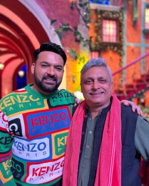 Piyush Mishra Instagram - Celebrating 10 years of Wasseypur with Kapil.

@kapilsharma @anuragkashyap10 @bajpayee.manoj @nawazuddin._siddiqui @vineet_ksofficial @snekhanwalkar @iamhumaq @vidushak @pankajtripathi @zeishanquadri @jameel.mumbai @theadityakumar @archanapuransingh @sumonachakravarti @kikusharda @jayvijaysachan @sonytvofficial 

#PiyushMishra #KapilSharma #Wasseypur