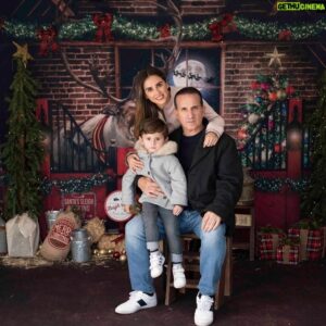 Plutarco Haza Instagram - !Feliz navidad a todos! Foto by @giuseldiazphotography