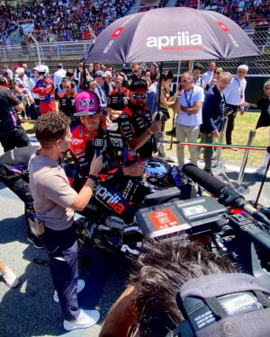 Pol Espargaró Instagram - Catalan Gp photo dump 🎤 🤩 @izaskunruizgp
📸 @davidacedo