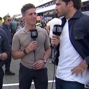 Pol Espargaró Instagram - La propuesta que @carlossainz55 le lanza a @jorgelorenzo99 y @polespargaro 🔥

"Me gustaría irme de test con vosotros y que me enseñaséis" 😏

#SpanishGP #MotoGP #Motorsport #Motor #CarlosSainz #Sainz #JorgeLorenzo #PolEspargaro #Lorenzo #Espargaro #F1 #Formula1 #Racing #Ferrari #ScuderiaFerrari #Jerez #CircuitodeJerez #CircuitodeJerezAngelNieto