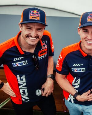 Pol Espargaró Instagram - READY TO RACE, Orange Squad?! 🔥 

We can’t get enough of this trio. Join us here this weekend at the #ItalianGP as our boys take on the Tuscan hills with their KTM RC16’s. Lesss’go! 🚀🇮🇹 

#KTM #ReadyToRace #MotoGP #Motorsport @motogp