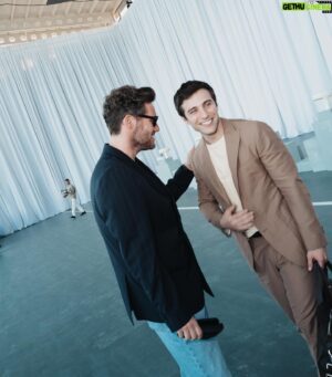 Pol Monen Instagram - Visita relámpago a Barcelona con la familia de @mango_man ❤️‍🔥 

Ayer presentaron la nueva colección #MangoDesignedbyBoglioli de la que me he enamorado. Lo mejor del diseño de la sastrería italiana con el saber hacer de Mango. La tenéis en la web ya. 

PD: conocí un poco más a @santivacanarvaja un compañero argentino que està aprenent català🕺
Las fotos son de @lucaspossiede 

Felicidades a todo el equipo de Mango por la cena y el eventazo 🌊