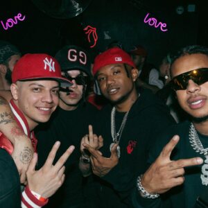 Polimá Westcoast Instagram - Tuvooo de locoos lo pasamo como pa los viejoos tiempos como cuando haciamos todo por amor al artee ahí era mas bonito… Ahoraa solo fuerza ilimitada hay mucho hater perdiendo su tiempo y su vida no tienen idea dejenlos q hablen porq Dios sabe ( Sigaan disfrutando del álbum ) 

Pd : querido diario …