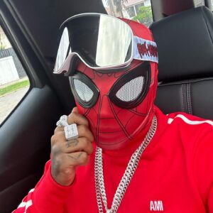 Polimá Westcoast Instagram -  4Melonsiti el álbum!!!! El mundo girando muchaaas cosas sucediendo muchooo RealTrap on the wayy como un verdadero negro 💿📀 Las Ski & Las Ravee rompiendoo y estaan dispo en @hawkersco Yesirrr !!!
