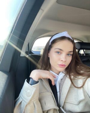 Polina Nosykhina Instagram - Любимый ободочек от @krasotka.stuff 😍
