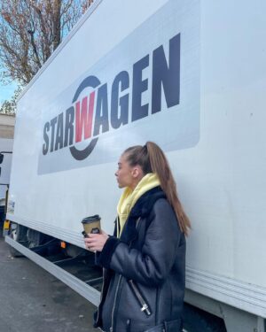 Polina Nosykhina Instagram - Доброе рабочее 🎬❤️