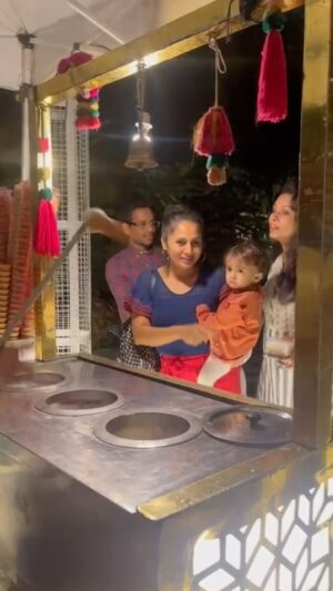 Pooja Umashankar Instagram - 🍦 Hilarious Struggle 😂