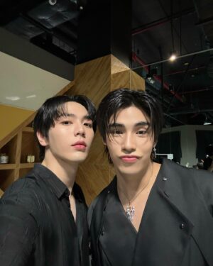 Poompat Iam-samang Instagram - last Saturday thru selfies and mirrors 🤳🪞