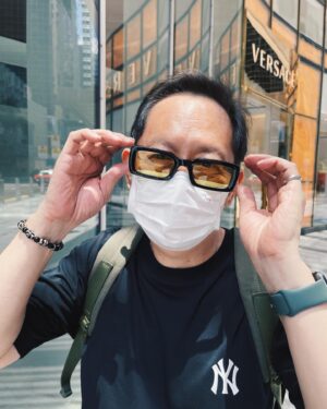 Poompat Iam-samang Instagram - 🥵👨‍👩‍👦