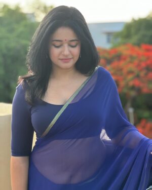 Poonam Bajwa Instagram - 🐬🦋🪁💙

📸 @suneel1reddy