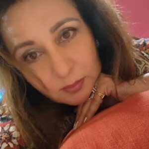 Actress Poonam Dhillon HD Instagram Photos and Wallpapers June 2024