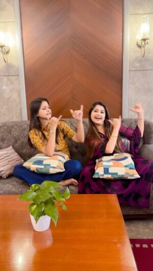 Poonam Mishra Instagram - Vitamin A miliba grabbed 10k reels so i added one more on the list with deary @poonammishraofficial ♥️