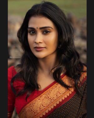 Poornima Ravi Instagram - 🦋 

Photographed by @gk_.photography._ 
Retouch @editors_desktop 

#poornimaravi