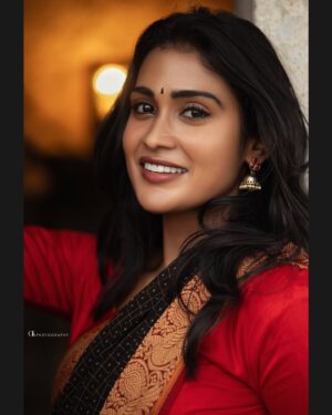 Poornima Ravi Instagram - 🦋 

Photographed by @gk_.photography._ 
Retouch @editors_desktop 

#poornimaravi