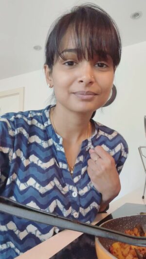 Poornitha Instagram - Do you have 7 minutes?  Ask for help when you need it. It doesn’t have to be expressing everything but just asking a friend to be there and that you are not ok .
#mentalhealthmatters #mentalhealthawareness #youarenotalone #youareloved #love #weneedyou