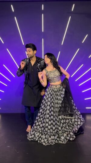 Poorti Arya Instagram - What jhumka ?! Our Jhumka 💜

Wanted to make a reel on this 😇and finally it’s here !🧿🥂

#reels #trending #dance #jhumka #rockyaurranikipremkahani #trendingreels