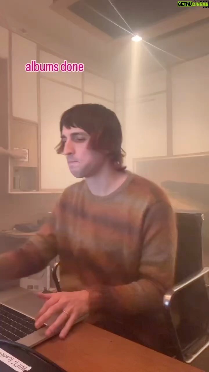 Porter Robinson - 86.5K Likes - _ _ _ _ _ _ _ _ _ _ _ :-D #NEWMUSIC