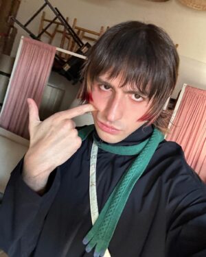 Porter Robinson Instagram - ARENT YOU TIRED OF BLENDING INTO THE BACKGROUND ?