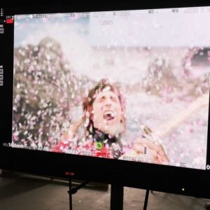 Porter Robinson Instagram - 🍎🍏