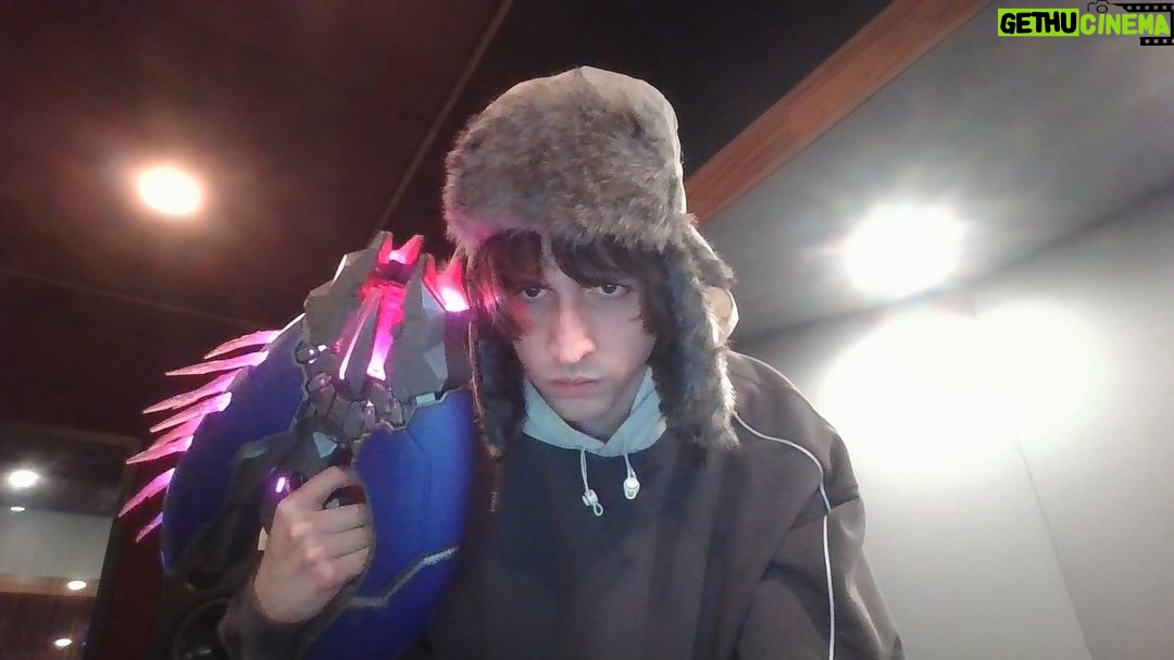 Porter Robinson - 39.1K Likes - haters, meet me at blood gulch just SEE what fuckin happens