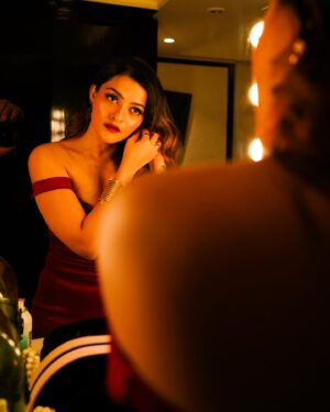 Prakruti Mishra Instagram - “Kabhi main Naayika , Kabhi main Gaayika” ❤️
.
.
.
.
Listen to my Latest song “Mitra”on @amazonminitv “s New show “Love adhura” Right now !! 

Thank you @tansworld for having me on board for such an amazing song with a Fabulous team 🥹🧿💯

Its my pleasure singing with you @meiyangchang 🎙️

MUA @nancypamnanimua 🫰🏻
Shot by @sanjay___chetry 
#prakrutimishra