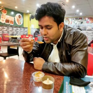 Pranab Kr Nath Instagram - If you aren’t somewhat crazy in the head, I’m afraid we can’t be friends. Life is too short to be serious all the time. So, if you can’t laugh at yourself, @pranabkrnathact @barshaproduction @debasmitadasbiswajitdas @filmi_feed @filmibeat_insta 

#pictureoftheday #pic #pictures #dailyphoto #picoftheday #motiongraphics #photography #photoshoot #photographyeveryday #photolovers #picturelove #actor #artist #indianactors #musically