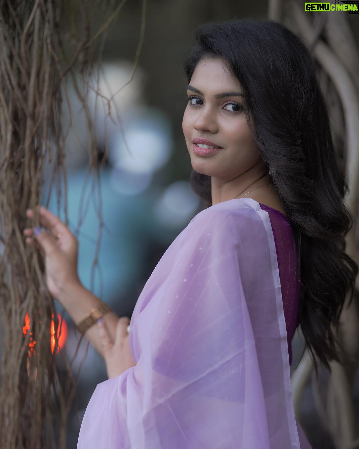 Pranika Dhakshu - 55.7K Likes - கவிதை மாதிரி ஆயிரம் இருக்கலாம் !!
அசலே நீ தானடி…!!!! 🌼🫰
Outfit - @mahizhmathy_ratnachalam
Photographer - @camerasenthil
Shoot Organized by @rrajeshananda
#pranikadhakshu #zara #saree #sareelove #fashion #lavender