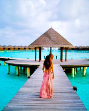 Pranitaa Pandit Instagram - The best stories are the unscripted ones .. forever Embracing the unplanned #gowiththeflow 

Clicked by - @hawkhassaan 
Wearing - @tizzi.official 
Sunglasses- @fabiobiancoeyewear 
Location- @coco_resorts