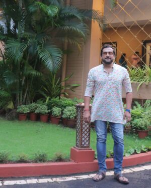 Prasad Oak Instagram - #धर्मवीर २ 
पोस्टर प्रदर्शनापूर्वीचे काही क्षण…!!!

Short Kurta : @labelposhaaq09