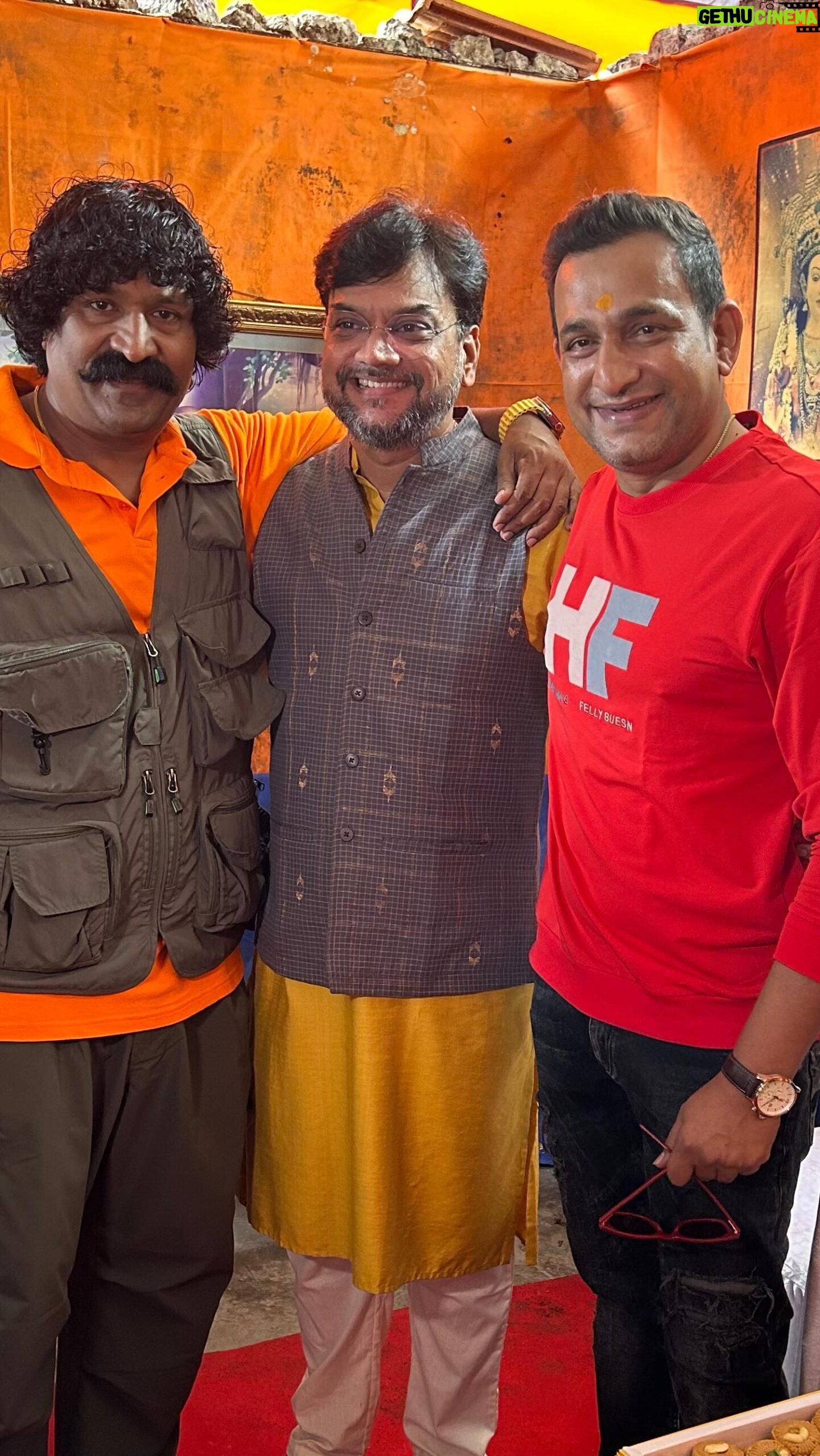 Prasad Oak - 18.8K Likes - “धर्मवीर २”
साहेबांच्या हिंदुत्वाची गोष्ट…!!!
@pravinvitthaltarde @mangeshdesaiofficial @mangeshcoolkarni @meashwin @limaye.mahesh
#muhurta #मुहूर्त