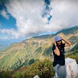 Prasanna Varma Danthuluri Instagram - She wears black but she has the most colorful mind 💚🖤💙🤍💚
.
.
.
.
#nature #naturelovers #travelphotography #hills #loveyourself #sikkimdiaries #Sikkim adventures
