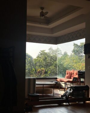 Prateek Kuhad Instagram - March 2024 

1. Delhi skies 
2. Morning view 
3. Absolutely grapefruit 
4. Font tryouts 
5. Dusk from the studio window 
6. Lodi Garden
7. Jewels
8. Evening traffic with Bruce Hornsby 
9. Pre zoom shenanigans 
10. Goji vs cat