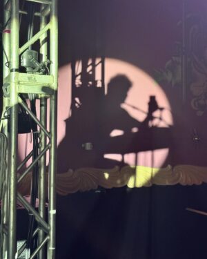 Prateek Kuhad Instagram - Week 1 of the Silhouettes Tour!
1. With the crowd in Atlanta
2. Mid song in Nashville
3. Packing up the Blue Room
4. Honky Tonk
5. Stage setup in Houston
6. Tere Hi Hum at White Oak Hall
7. Silhouette Selfie 
8. Tune Kaha with Dallas
9. cold/mess with Austin
10. 🌮
