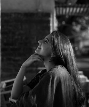 Preethi Asrani Instagram - எளிமை is my Element ✨️🍂