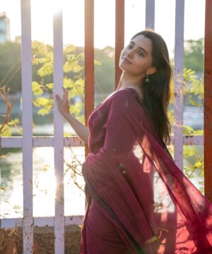 Preethi Asrani Instagram - எளிமை is my Element ✨️🍂