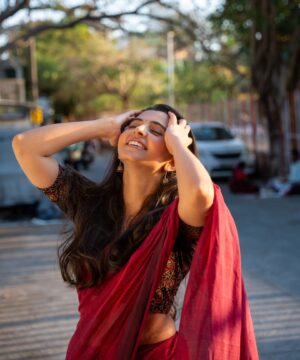Preethi Asrani Instagram - எளிமை is my Element ✨️🍂