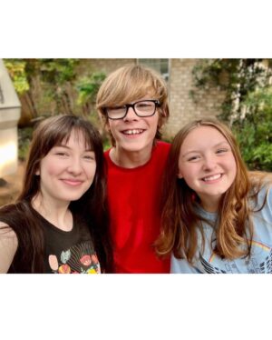 Presley Richardson Instagram - That’s a wrap on #caseysfavoritesong … living in the 80’s … #cars #cassettetapes #mixtape #skateboard #records and amazing friends ….