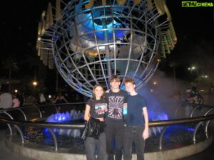 Preston Oliver Instagram - Love my lil family 🥰 Universal was amazing @unistudios #halloween #halloweenhorrornights