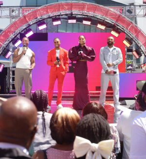 Pretty Vee Instagram - Dedication Makes Dreams Come True!🤩🥹

I Kilt The @bet 2024 Pre-Show With My Bros @terrencej @therealtank @mouse_jones @jaemurphy I Love Y’all & Thank You For All That You Do!!!! I Admire The Grind & Hustle✨

- I Love Being In My Element….. I Love Touching The Ppl It’s Such A Beautiful Thing When There’s No Rules To It!
Just Absolutely BE YOU! Thanks Again @bet Love Y’all 🎤🤍

God Thank You 🙏🏽

MUA: @picaasso 

Hairstylist:  @billions_pink 

Stylist: @sankaraxt 

- PrettyVee 💋