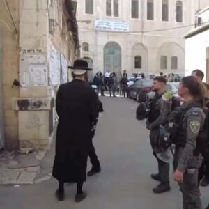 Prince Thompson Iyamu Instagram - CHAOS. Fellows there you have it. The Police violence against the ultra-Orthodox Jews is not new, and tensions with the community are high. 

The incident occurred in the anti-Zionist Jewish neighbourhood of Mea Shearim.  The Israeli policemen were filmed hitting 👊🏽 a resident to the ground and mishandling him, as well as hitting and pushing bystanders watching.

This Page does not support violence.