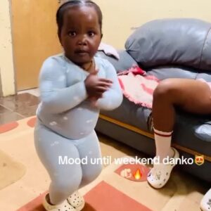 Prince Thompson Iyamu Instagram - Awww<3 A true definition of “I gave birth to my Ancestor.“ I think in SA those women’s vitamins they take when pregnant have “Amapiano“ elements in it.😀 This one for sure has lived before, she’s a certified grooviest already, she knows what she is doing. More blessings the Prince 👑 has spoken.❤️Love ☮️Peace and💡Light. #pteemoney #amapiano#southafrica#naija#afrobeat

This Page does not support violence.
