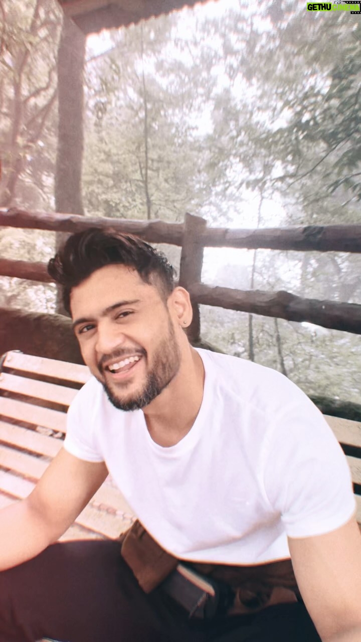 Prince Yawar - 182.8K Likes - Never be distant, my beloved, #myfam 🫶❤️
VC : @theshivendrakumar
How was the video fam ❤️
Going with the trend #nadaniyaan #princeyawar
•
•